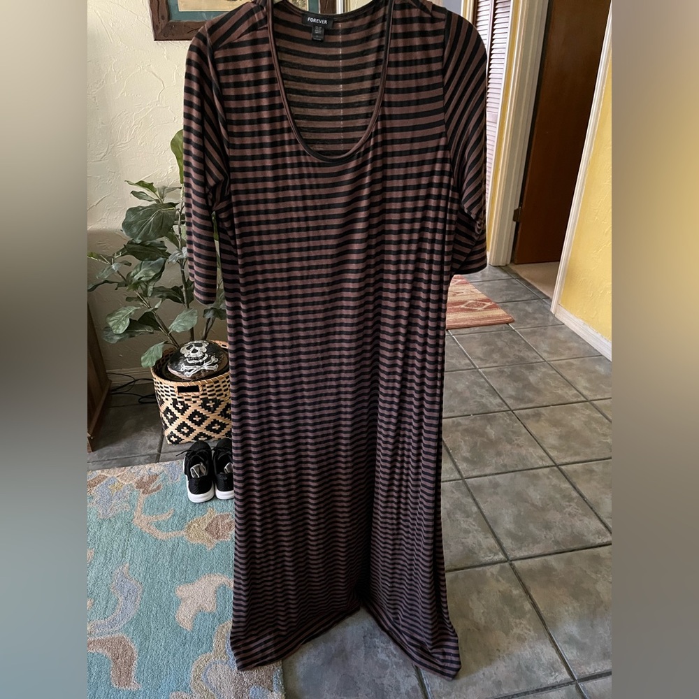 Rayon/polyester brown and black maxi dress